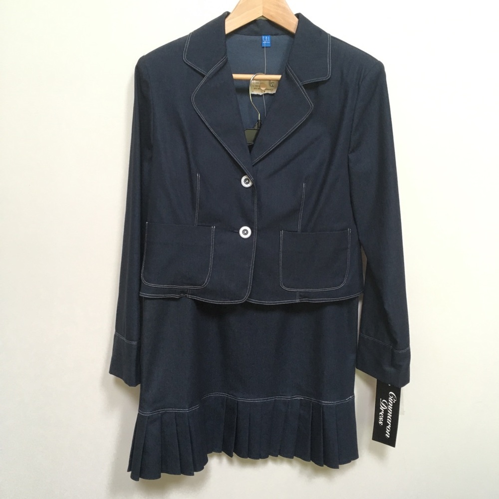 NWT navy skirt and blazer size 8 CDI brand